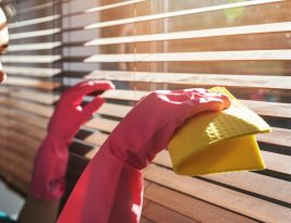 Comment dépoussiérer et nettoyer un store à lamelles ?