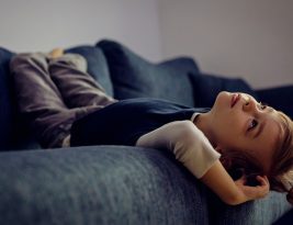 Plafonds de ressources pour la garde à domicile d’un enfant
