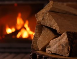 Comment puis-je faire sécher mon sapin pour en faire du bois de chauffage ?